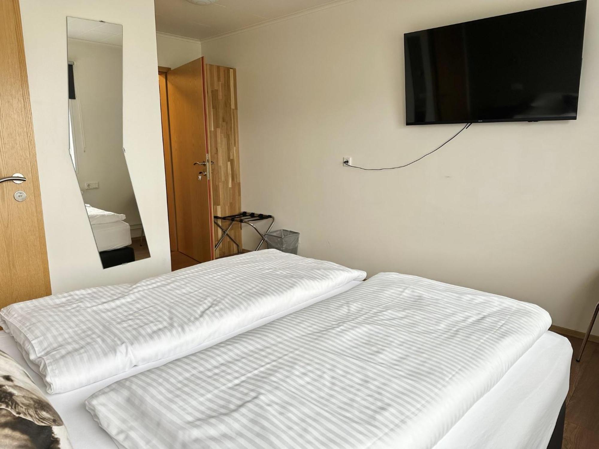 Albert Guesthouse クヴァンムスタンギ エクステリア 写真