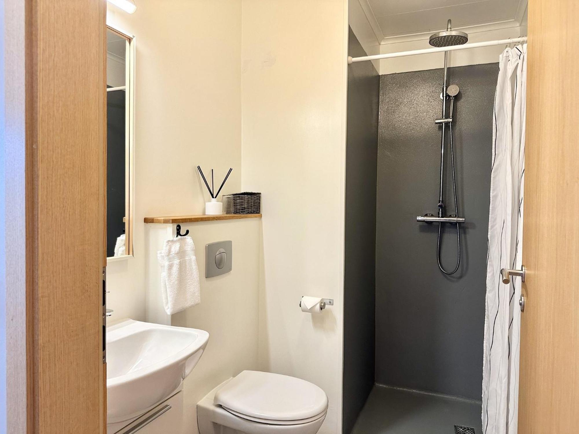 Albert Guesthouse クヴァンムスタンギ エクステリア 写真